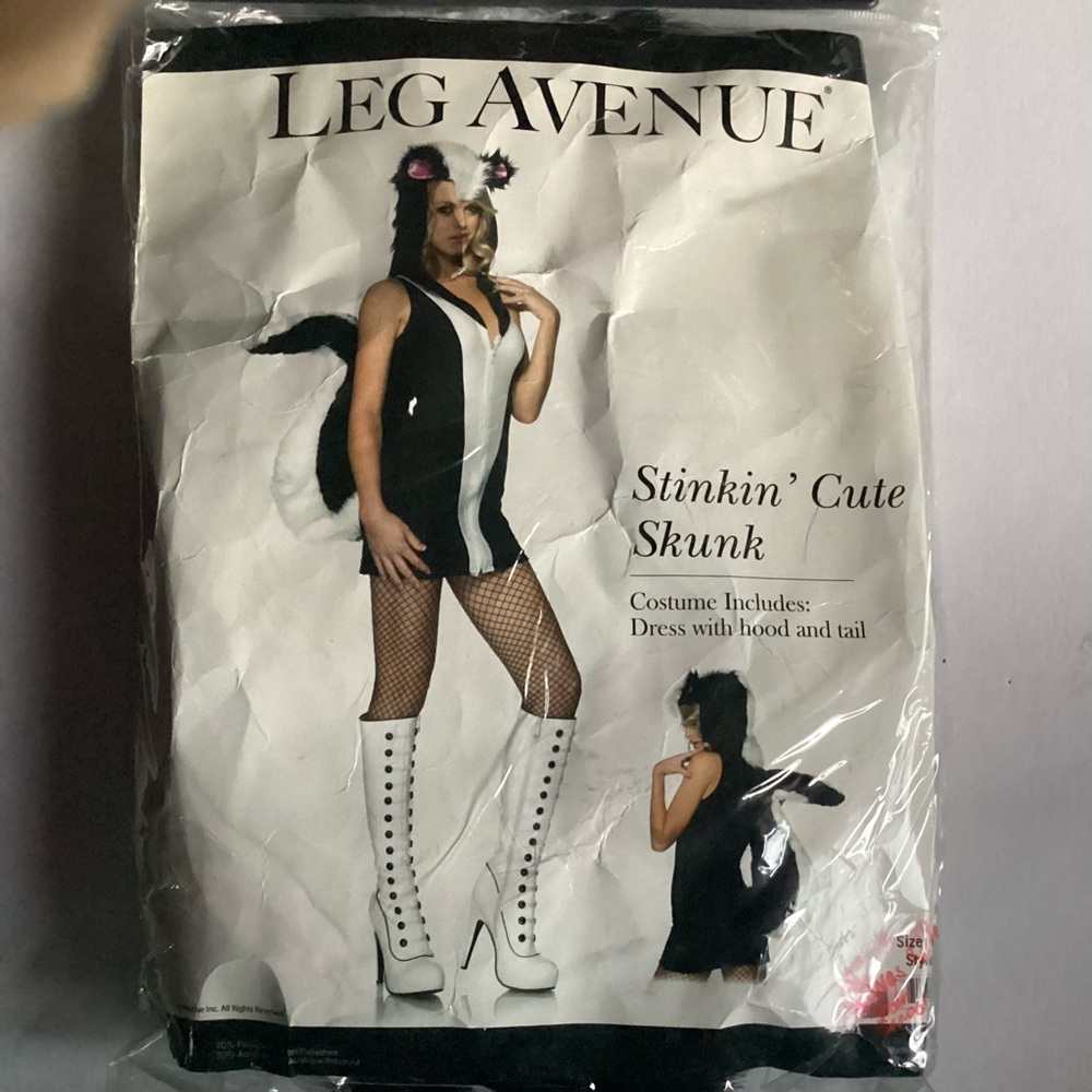 Leg Avenue SEXY Black and White Skunk Costume Halloween.  BRAND NEW!!  Sz M/L